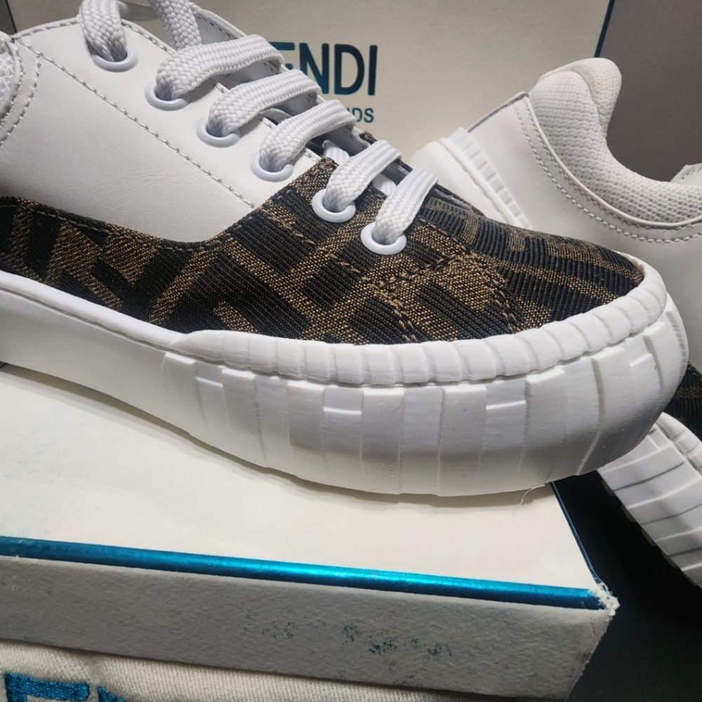 NIB Authentic Kid Fendi Low Top Sneakers - Picture 7 of 9